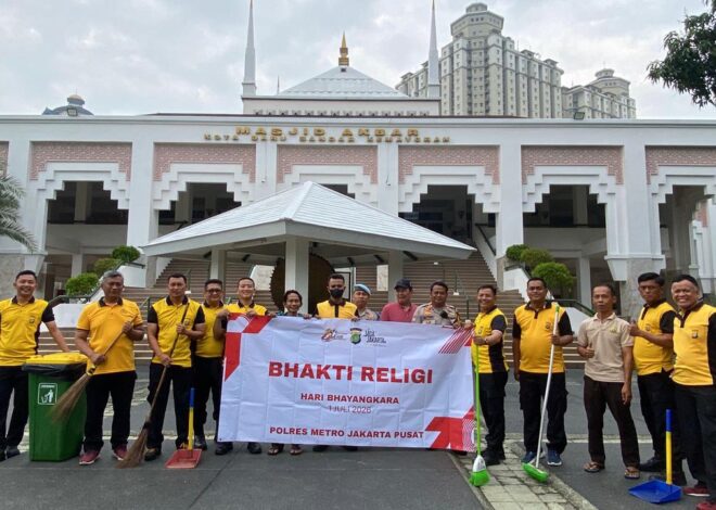 Sambut HUT Bhayangkara Ke-80, Polsek Kemayoran Bersihkan Masjid, Perkuat Pengabdian untuk Negeri