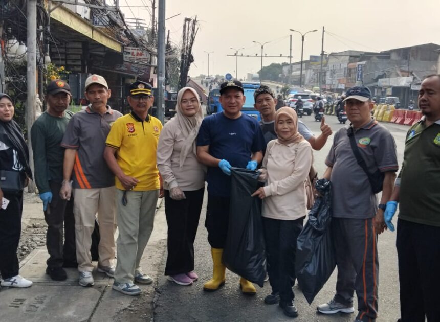 Budaya Gotong Royong Hidup Lagi: Jumsih Cibinong Rapikan Kota Demi Kenyamanan Bersama