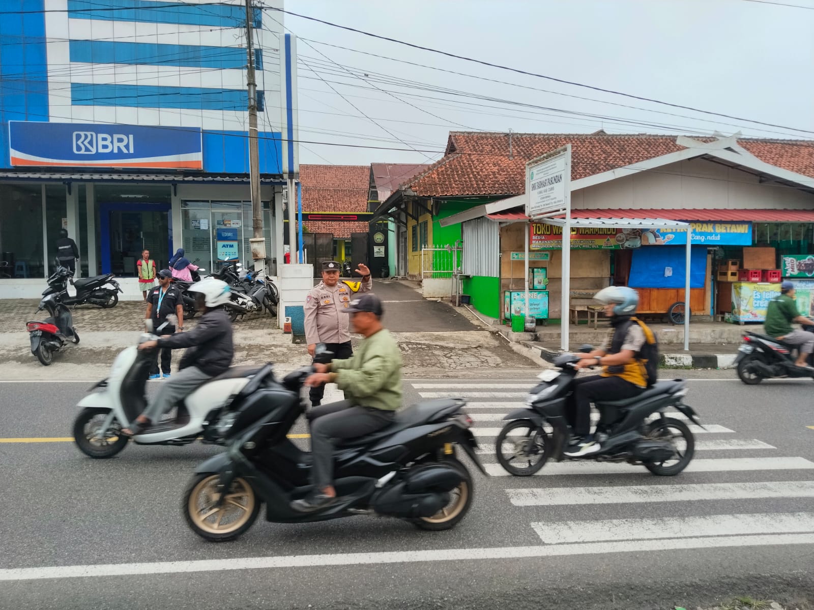 Polsek Kawali Intensifkan Strong Point Pagi, Wujud Kehadiran Polri Jaga Kelancaran Aktivitas Masyarakat