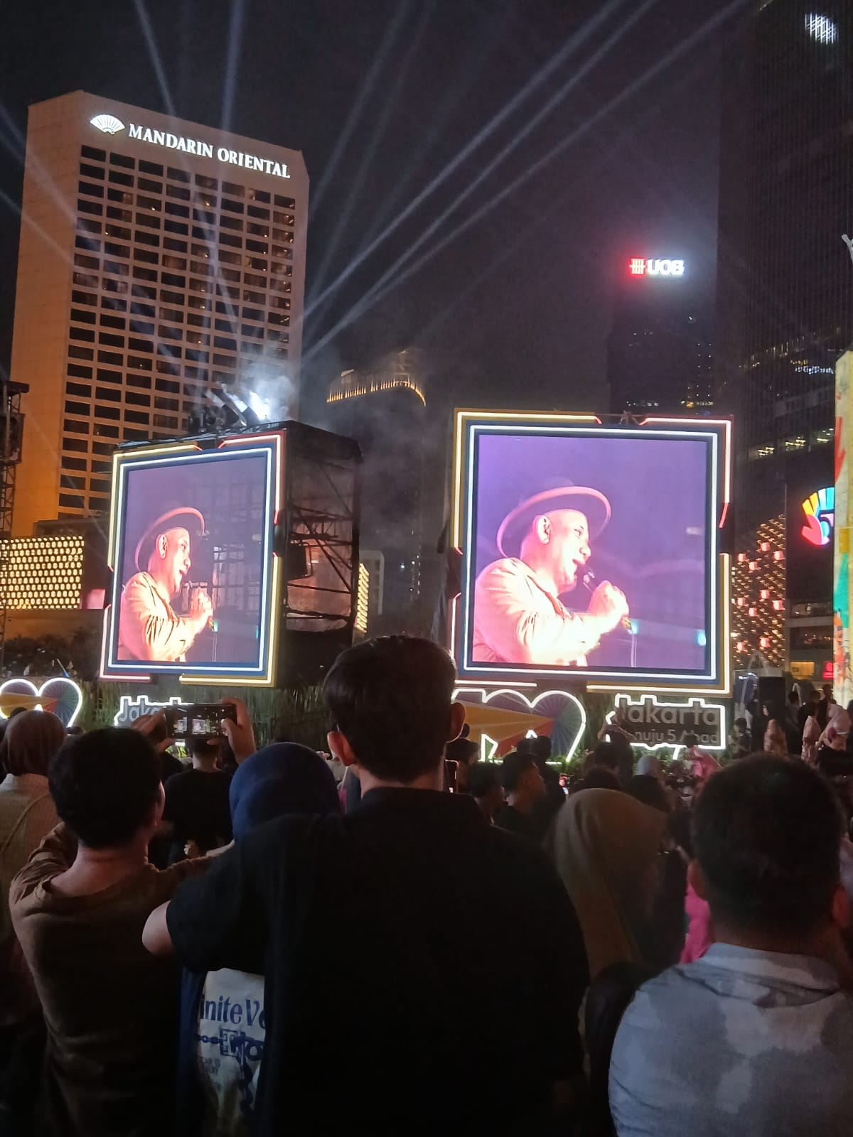 Padi reborn sukses mengguncang ribuan penonton lewat konser malam puncak perayaan HUT ke-499 kota jakarta