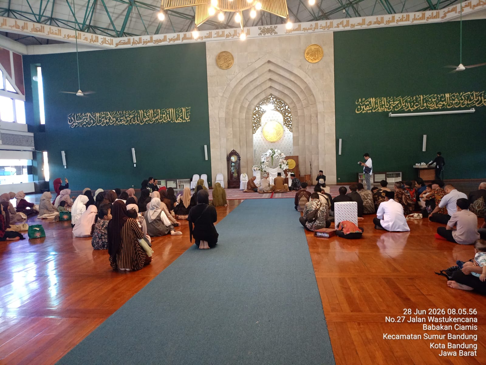 Akad Nikah Gibran & Gina di Masjid Al-Ukhuwah Bale Kota Bandung Berlangsung Khidmat dan Sederhana