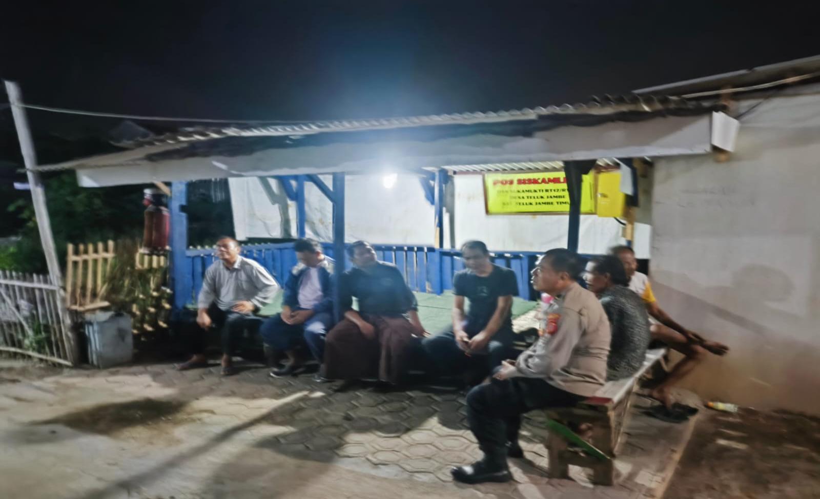 Polisi Laksanakan Patroli Prekat, Jangkau Kondusifitas di Lingkungan Dusun Sukamukti