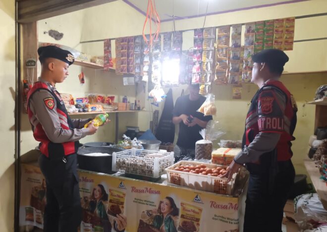 Sat Samapta Polres Ciamis Pastikan Harga dan Ketersediaan Bahan Pokok Tetap Stabil Melalui Patroli di Pasar Imbanagara