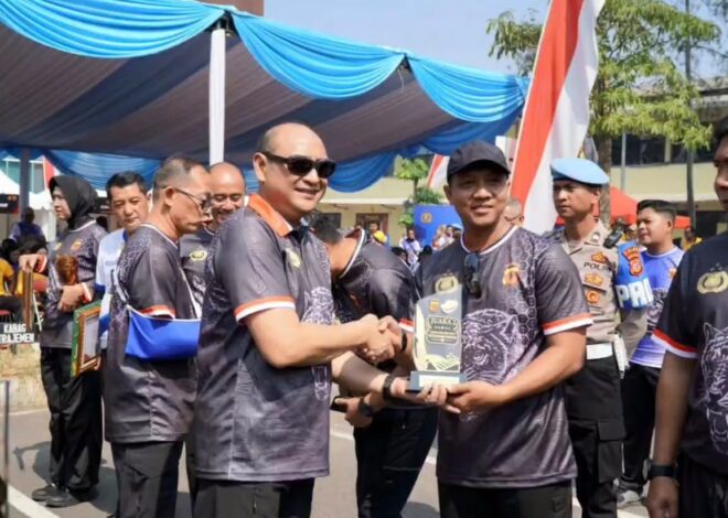 Polres Karawang Raih Juara II Lomba Manajemen Media Ketahanan Pangan Polda Jabar, Kapolres Terima Penghargaan Langsung dari Kapolda Jabar