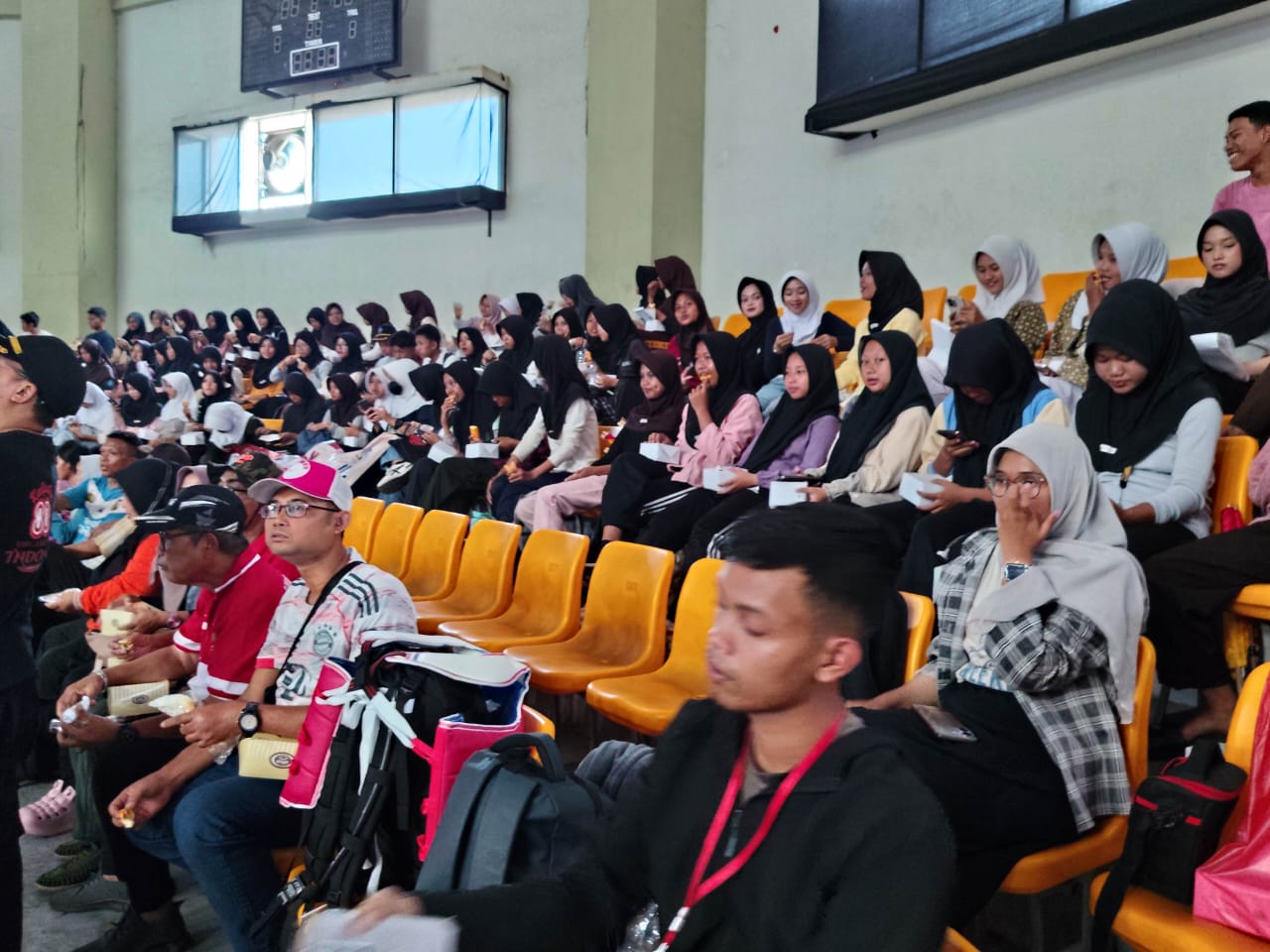 Jajaran Satkom POKDAR Family Hadiri Kejuaraan Taekwondo di Hall Kelapa Dua Didampingi Kanit Binmas Polsek Kelapa Dua