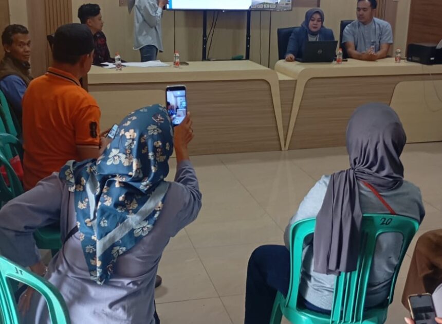 BUMDES BERDIKARI Jembatani Akses Perbankan, Gelar Sosialisasi UMKM bersama BRI di Aula Desa Cimanggu Administrator