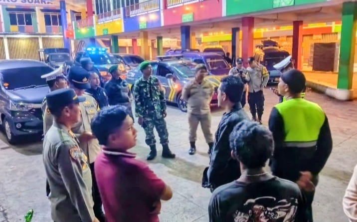 Perkuat Kamtibmas, Polsek Cibadak dan Jajaran Gelar Razia Skala Besar