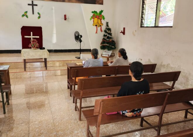 Polsek Cisaga Polres Ciamis Monitoring dan Amankan Kegiatan Ibadah Minggu di Gereja