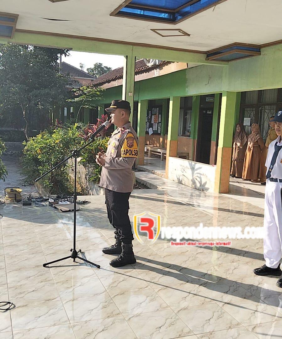 Kapolsek Gegerbitung Ipda Sandi Praja Jadi Pembina Upacara di SMPN 1 GEGERBITUNG, Berikan Himbauan Kamtibmas