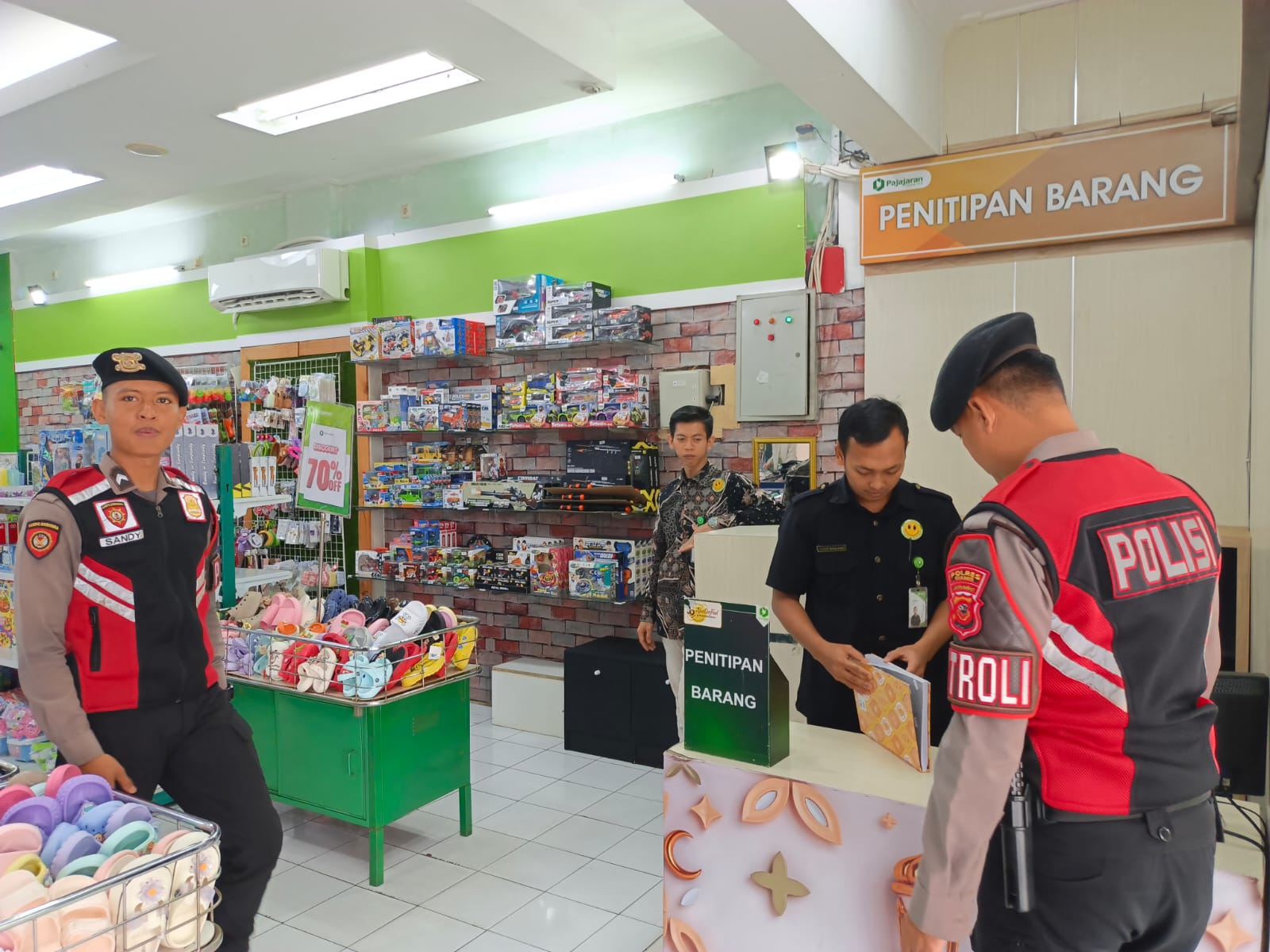 Patroli Dialogis Sat Samapta Polres Ciamis Perkuat Keamanan di Padjajaran Mall, Wujud Nyata Kehadiran Polri di Tengah Masyarakat