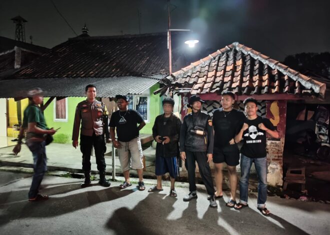 Personil Polsek Klari Sambangi Petugas Jaga Ronda Malam