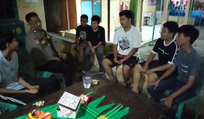 Bhabinkamtibmas Desa Cimshi Himbau Remaja Hindari Tawuran dan Permainan Slot