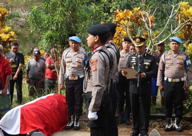 Polres Ciamis Berikan Penghormatan Terakhir kepada IPTU Purwahyo Tulus Widodo Melalui Upacara Pemakaman Kedinasan