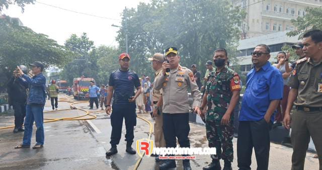 Kebakaran Hanguskan TPS Sampah di Ruko Cempaka Mas Kemayoran