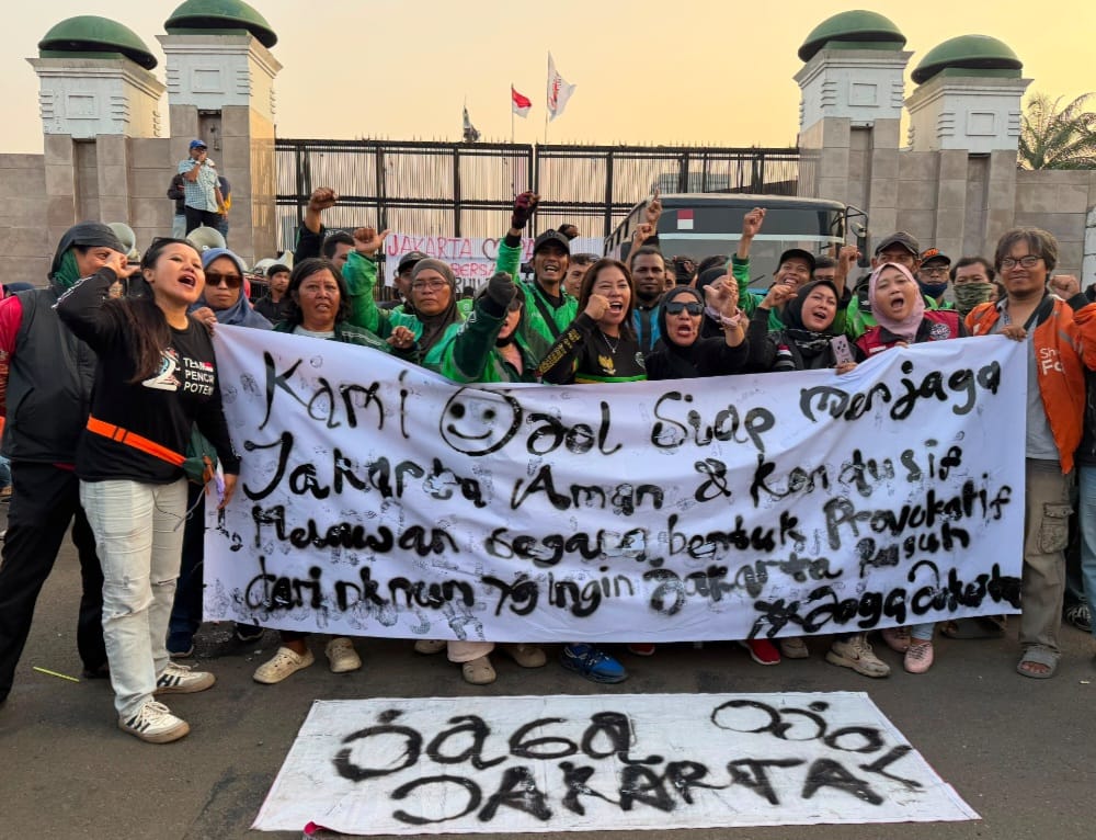 Ratusan Ojol Jaga Wilayah Senayan, Imbau Aksi Berjalan Tertib”