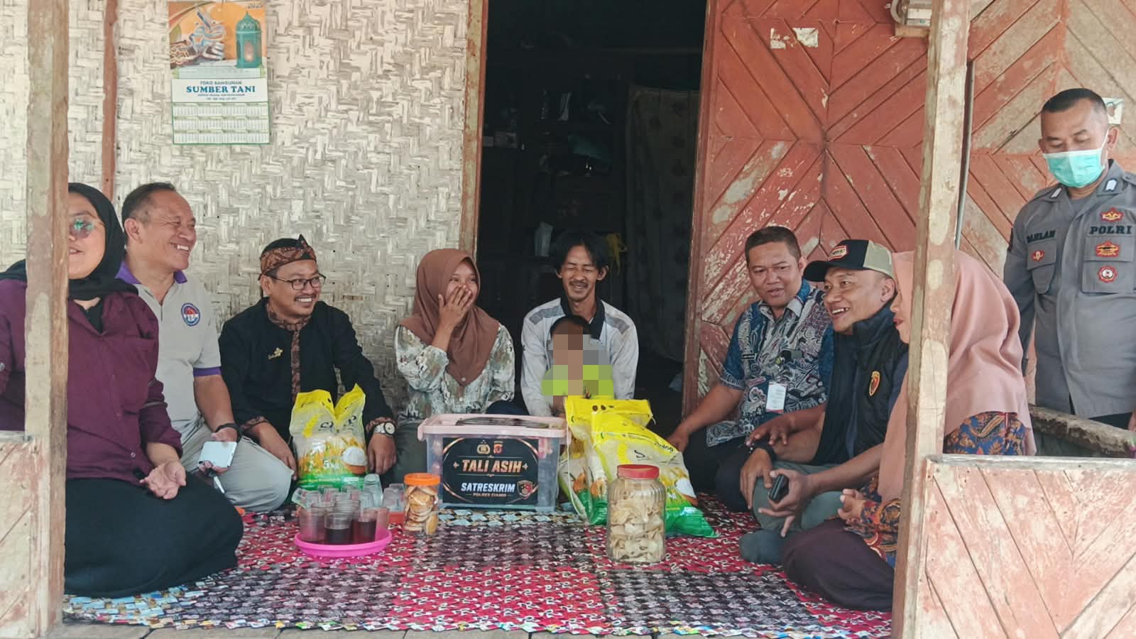 Satreskrim Polres Ciamis Hadir dan Berbagi, Sambangi Balita Kekurangan Gizi di Tambaksari