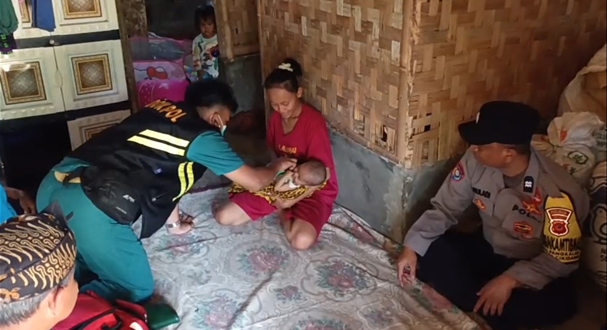Polres Sukabumi Datangi Rumah Bayi Stunting di Cikidang, Pastikan Dapat Penanganan Kesehatan