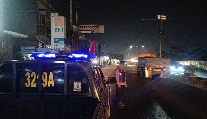 Polsek Klari Pastikan Jalur Pantura Cikampek Karawang Aman dan Kondusif