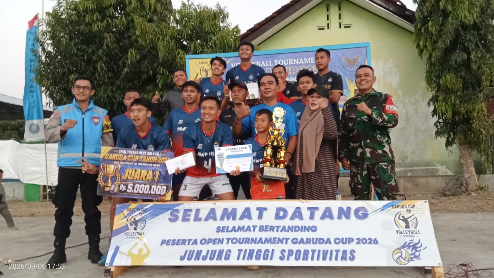 Polsek Cikoneng Hadir Jaga Sportivitas dan Keamanan Grand Final Garuda Cup 2026 di Gegempalan