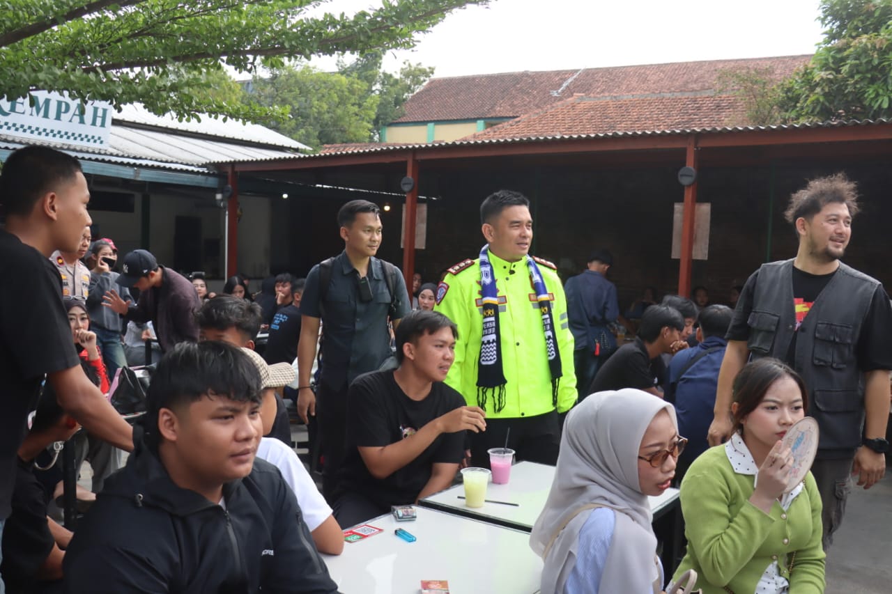 Kapolres Ciamis Kerahkan 41 Personel Amankan Nobar Persija vs Persib, Masyarakat Apresiasi Kehadiran Polisi
