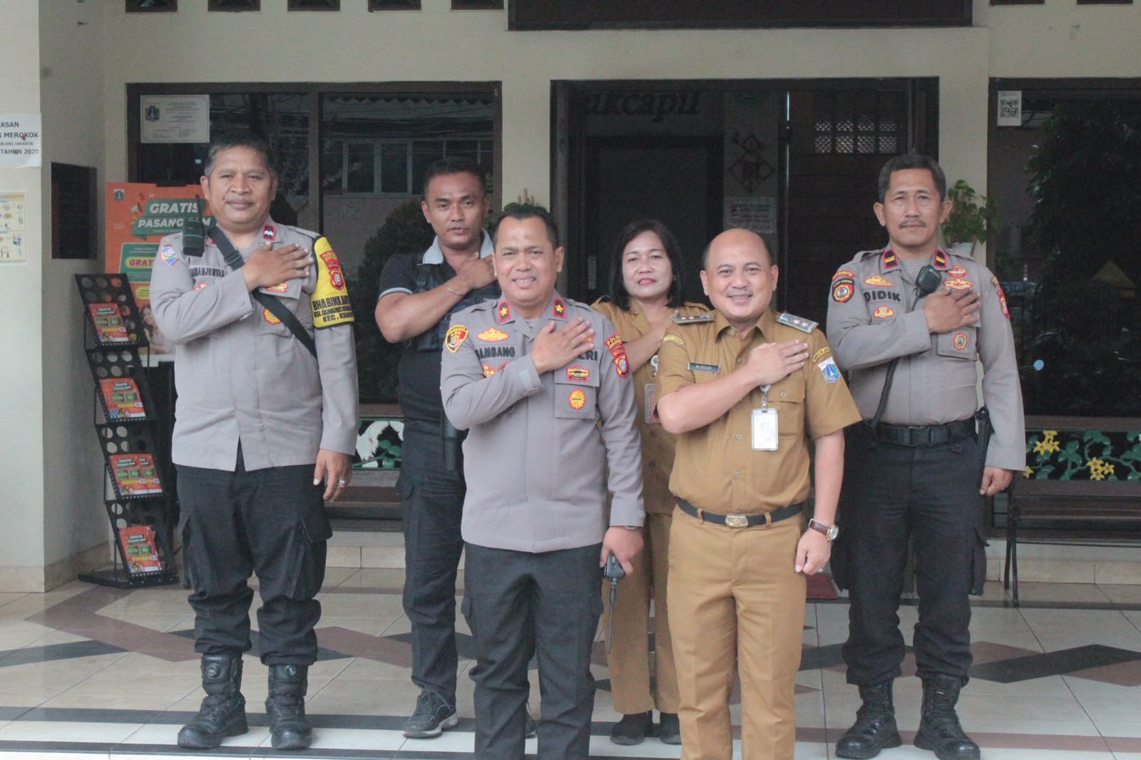 Kolaborasi Jadi Kunci, Kapolsek Kemayoran dan Lurah Gunung Sahari Selatan Bahas Kamtibmas
