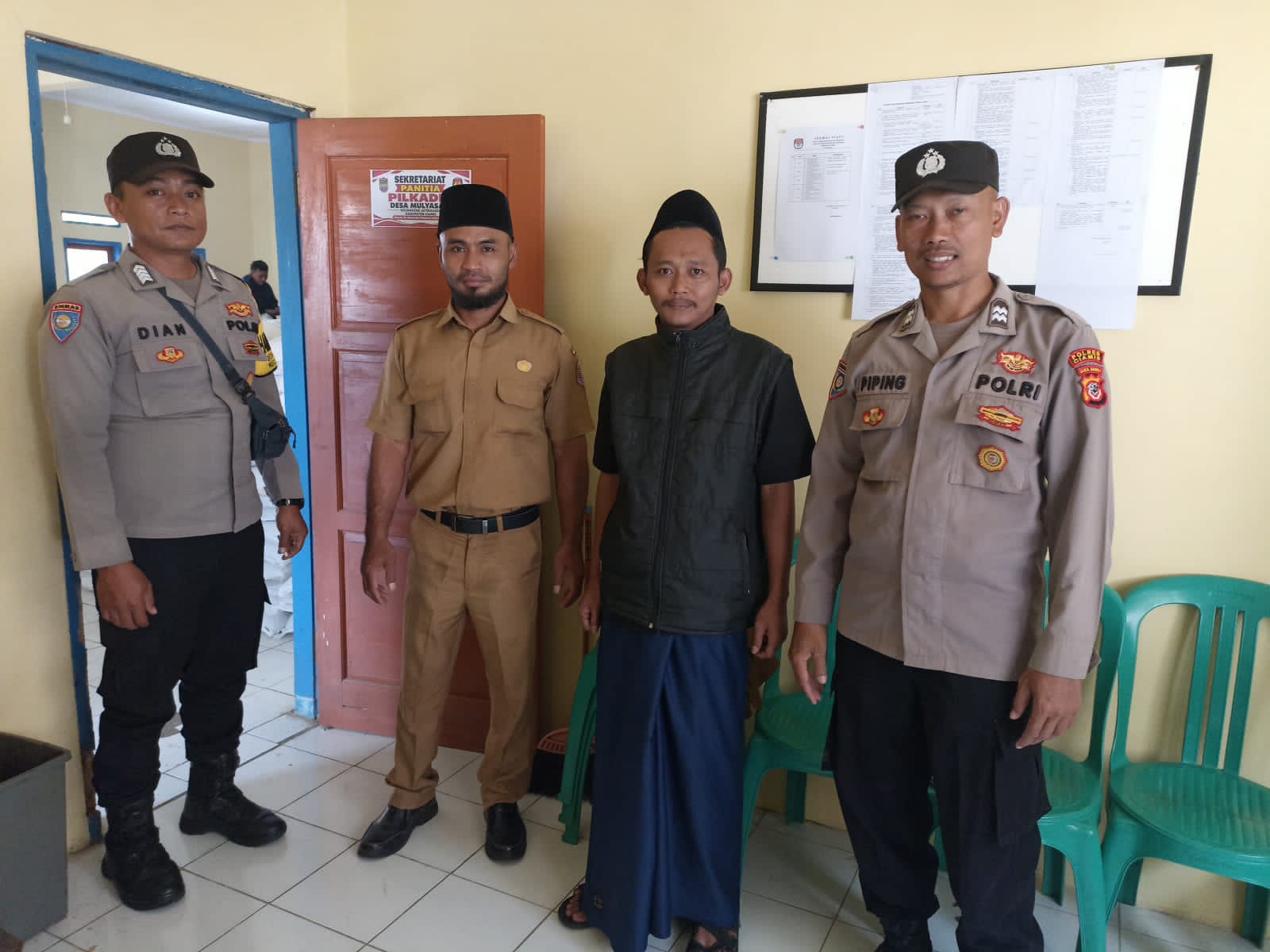 Polsek Kawali Monitor Pendaftaran Bakal Calon Kades, Pastikan Tahapan Pilkades Berjalan Aman dan Kondusif