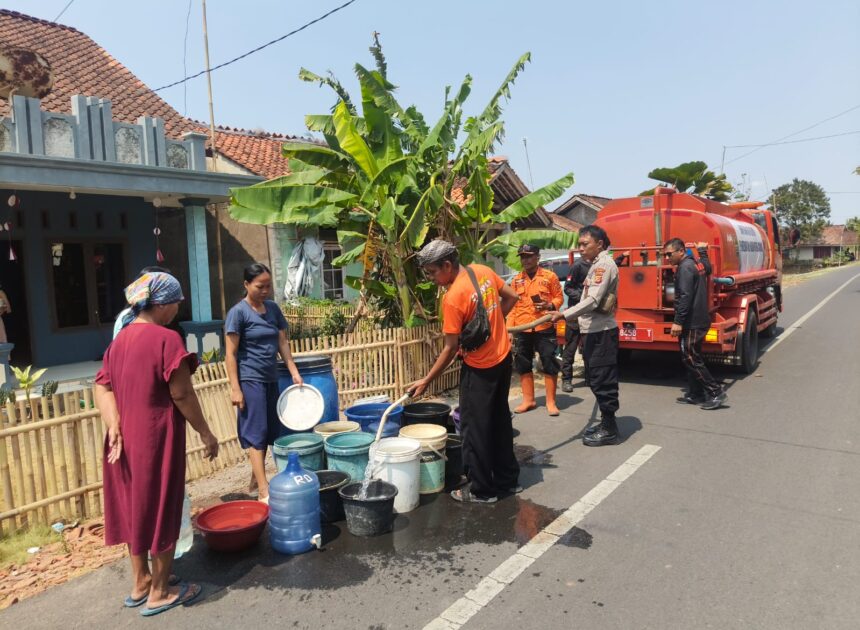 Polsek Lakbok Monitor Penyaluran Air Bersih, Pastikan Bantuan Tepat Sasaran bagi Warga Terdampak Kekeringan