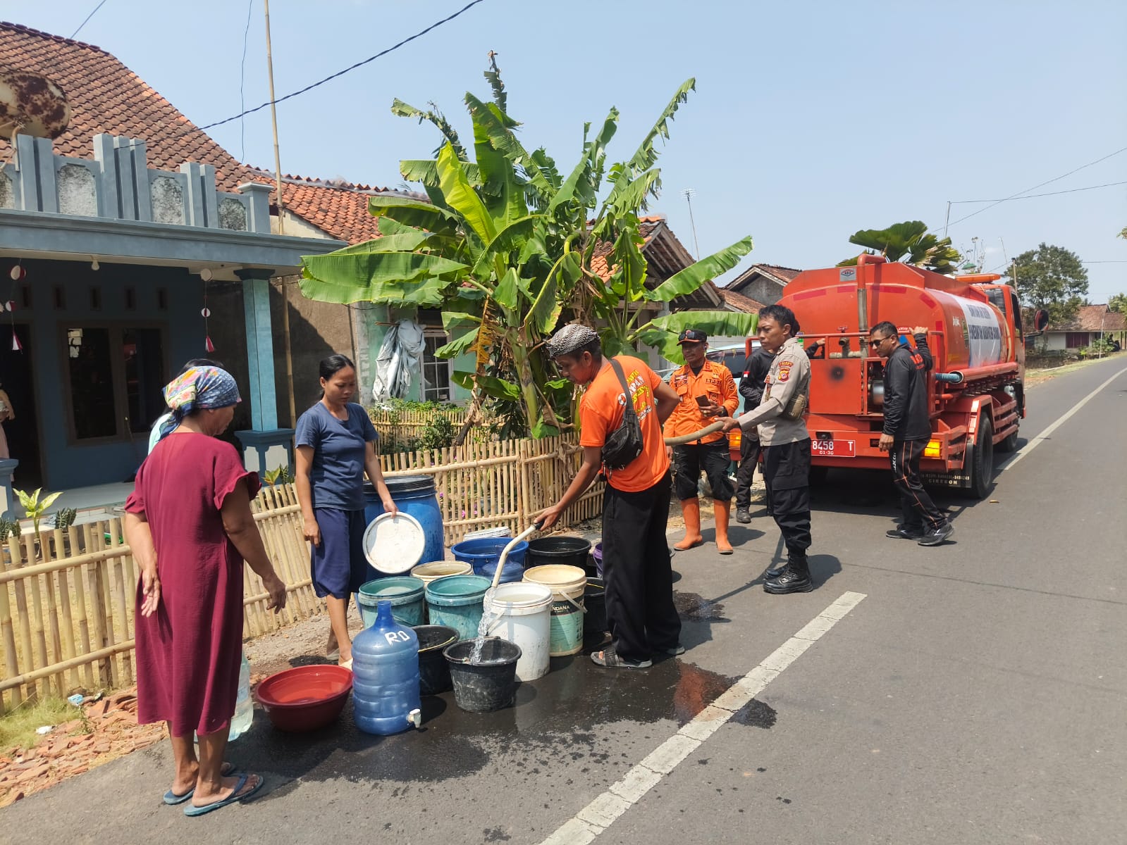 Polsek Lakbok Monitor Penyaluran Air Bersih, Pastikan Bantuan Tepat Sasaran bagi Warga Terdampak Kekeringan
