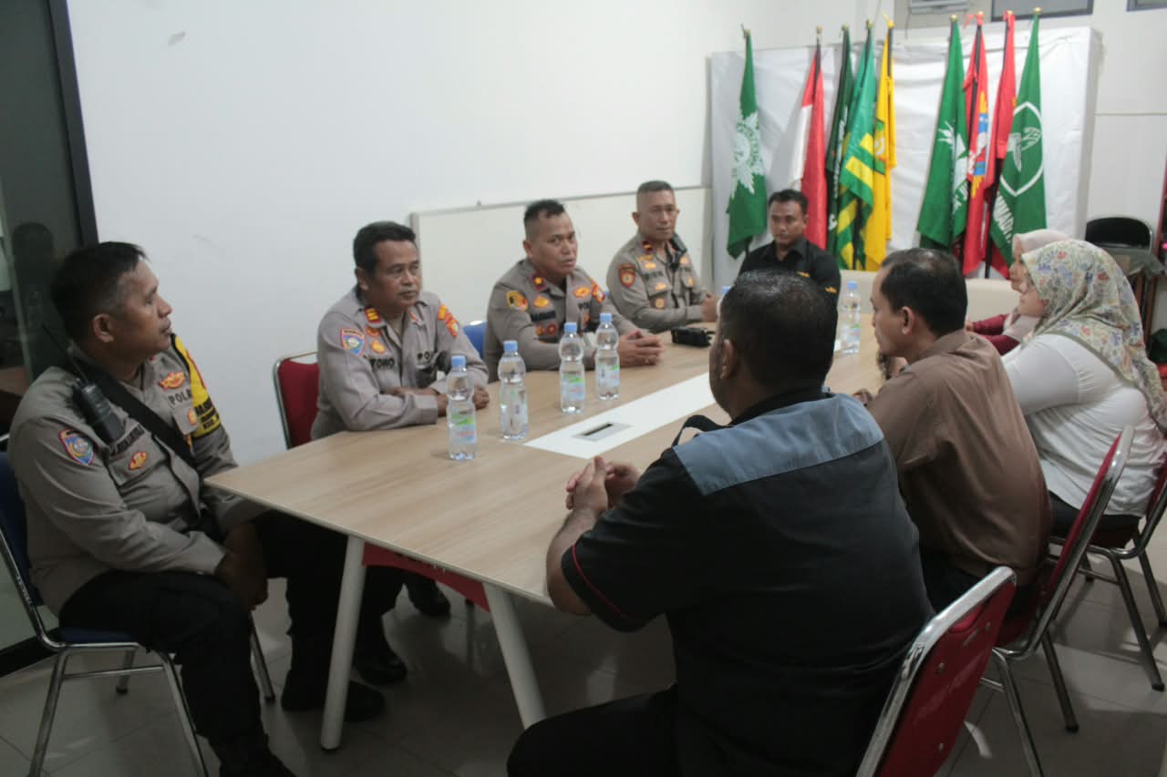 Sinergi Kapolsek Kemayoran dan Guru, Bapak Asuh Polri Jadi Upaya Cegah Kenakalan Remaja
