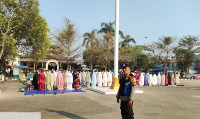 Personel Polsek Klari Lakukan Pengamanan Pelaksanaan Salat Istisqa