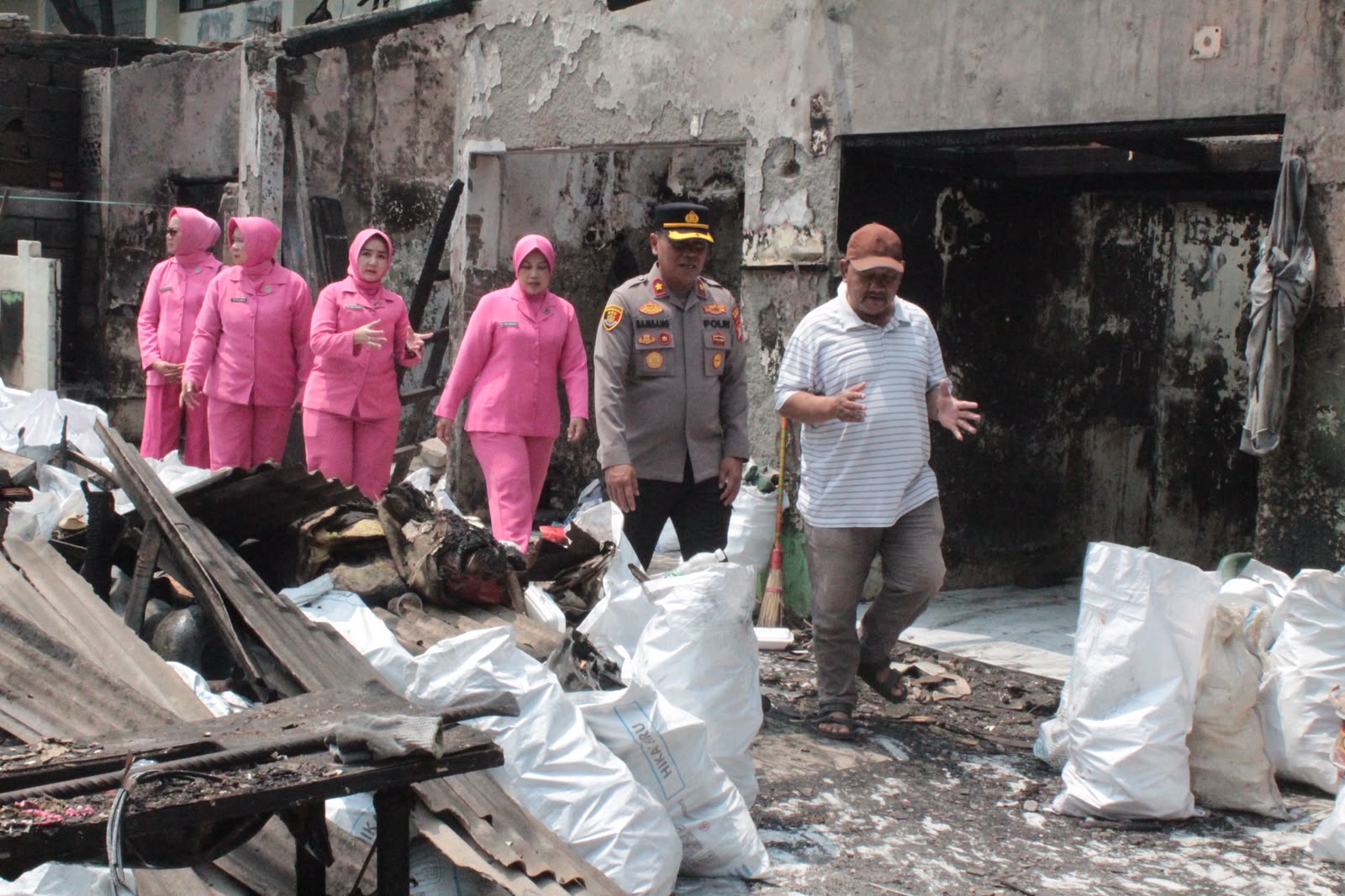 IMG-20261011-WA0003 Bhayangkari Peduli Sesama, Hadirkan Dukungan bagi Warga Terdampak Kebakaran