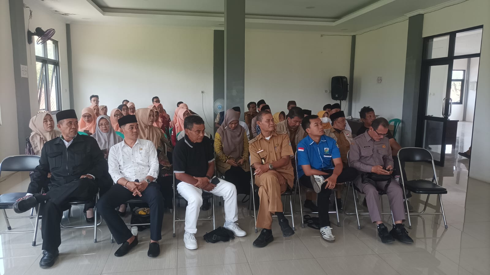 IMG-20261014-WA0023 Polsek Ciamis Hadiri Rapat Koordinasi Kecamatan Sadananya, Perkuat Sinergi Lintas Sektoral untuk Jaga Kamtibmas